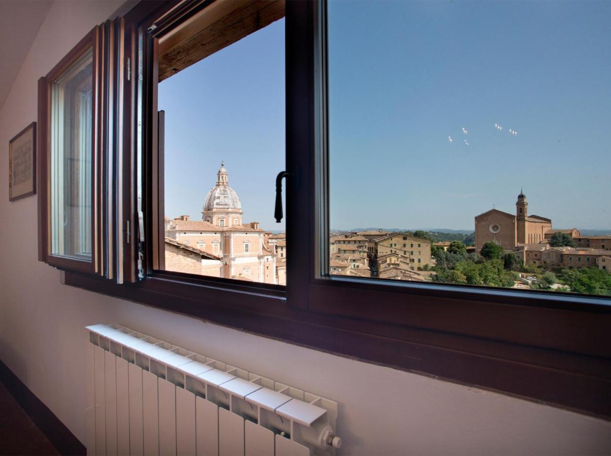 Residenza D'Epoca Palazzo Piccolomini Apartment Siena Luaran gambar