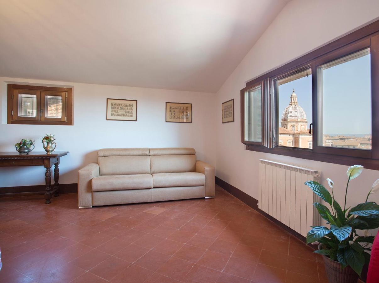 Residenza D'Epoca Palazzo Piccolomini Apartment Siena Luaran gambar