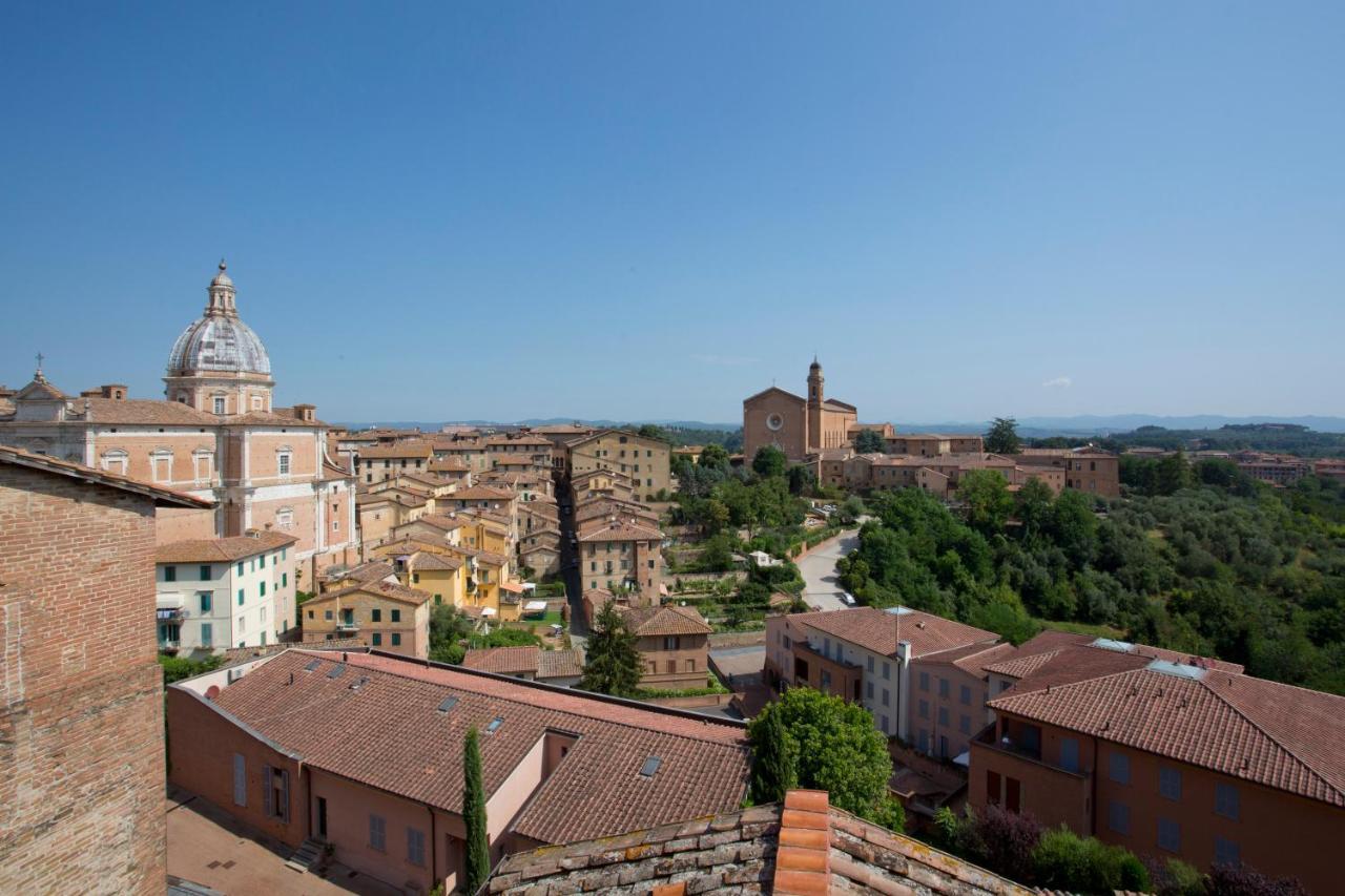 Residenza D'Epoca Palazzo Piccolomini Apartment Siena Luaran gambar